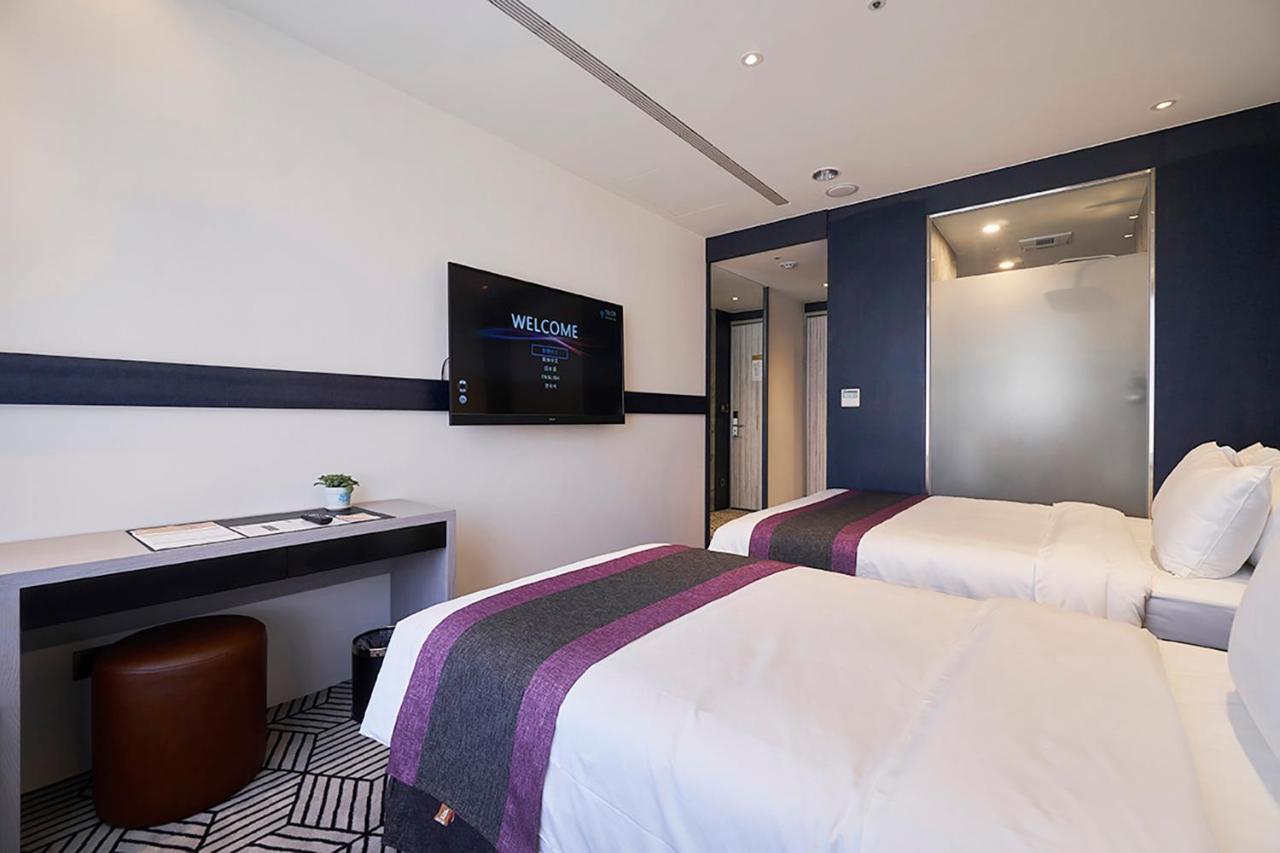 Royal Roi Hotel Taichung Dış mekan fotoğraf